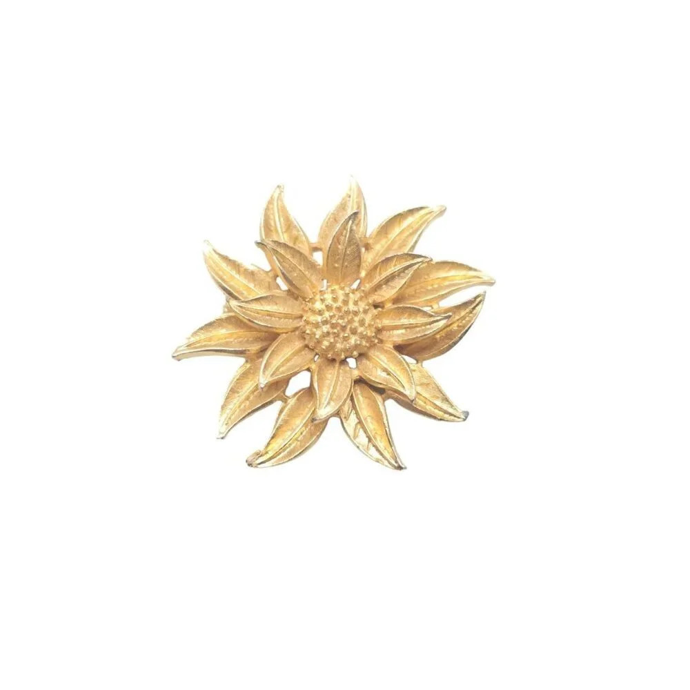 Textured Retro Poinsettia Flower Brooch Pin Gold Tone Vintage